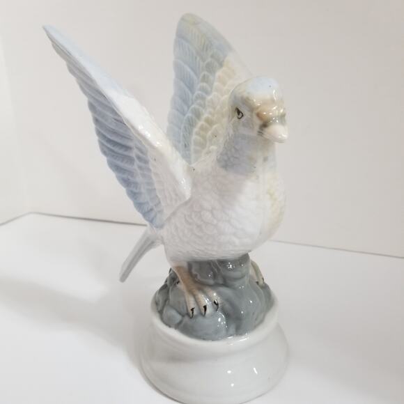 Vintage ceramic porcelain dove - Picture 14 of 15